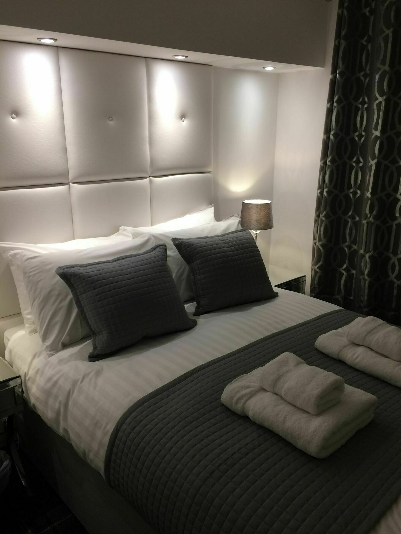 Hanover 71 Suites Единбург Екстер'єр фото